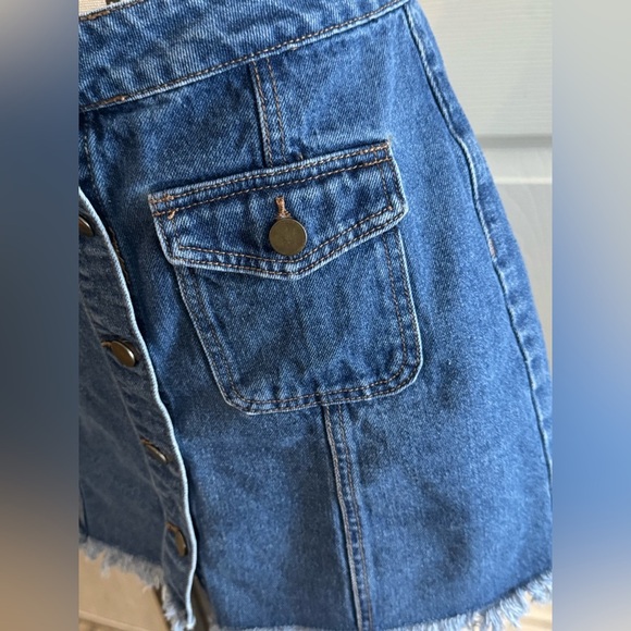 Forever 21 Denim Skirt - Picture 5 of 9